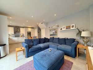 Photo 11- click for photo gallery